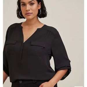 NWT Torrid Harper Blouse 🖤
